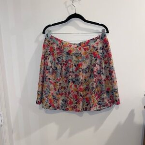 J Crew Pleated Floral 💐Skirt, sz 8 - Picture 3 of 13
